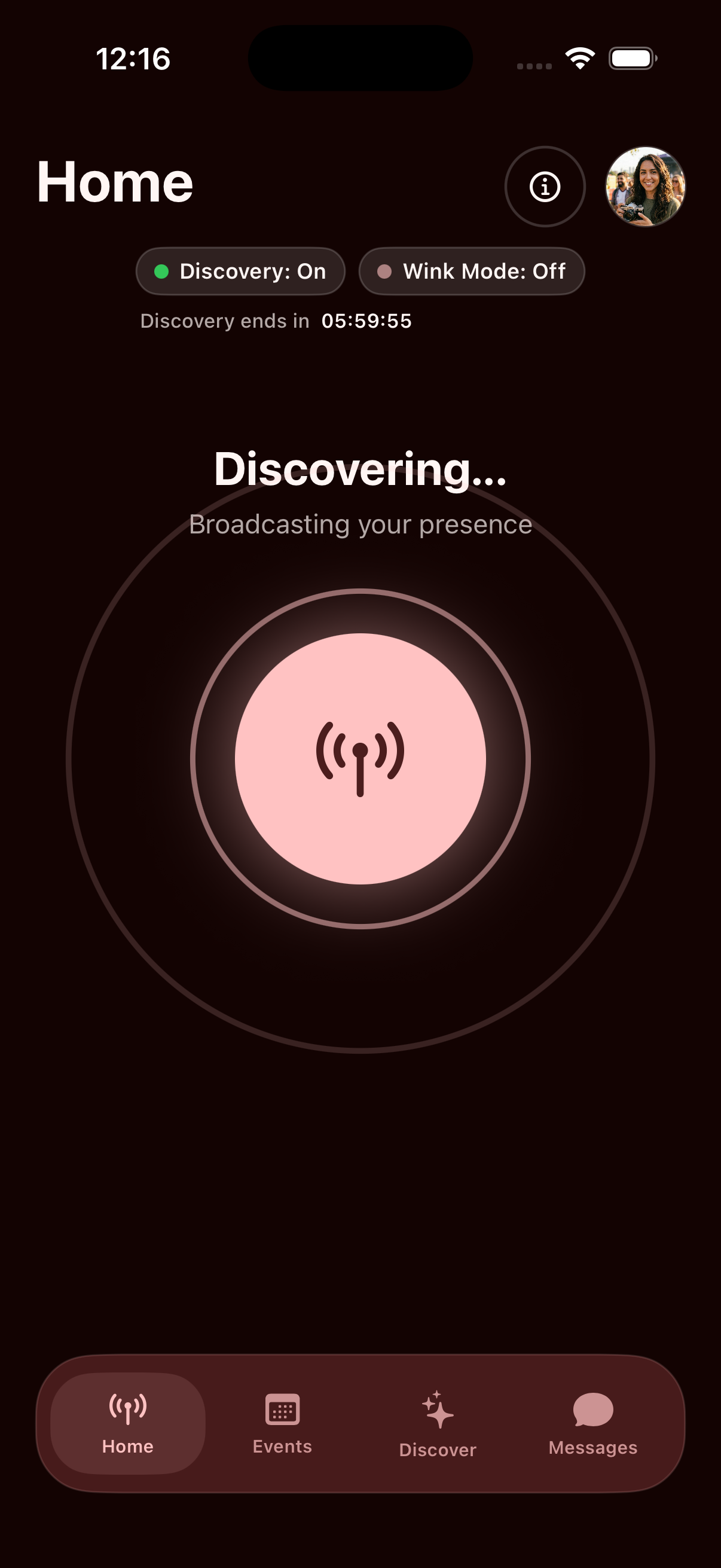 Rome home screen with discovery controls and recent nearby activity.